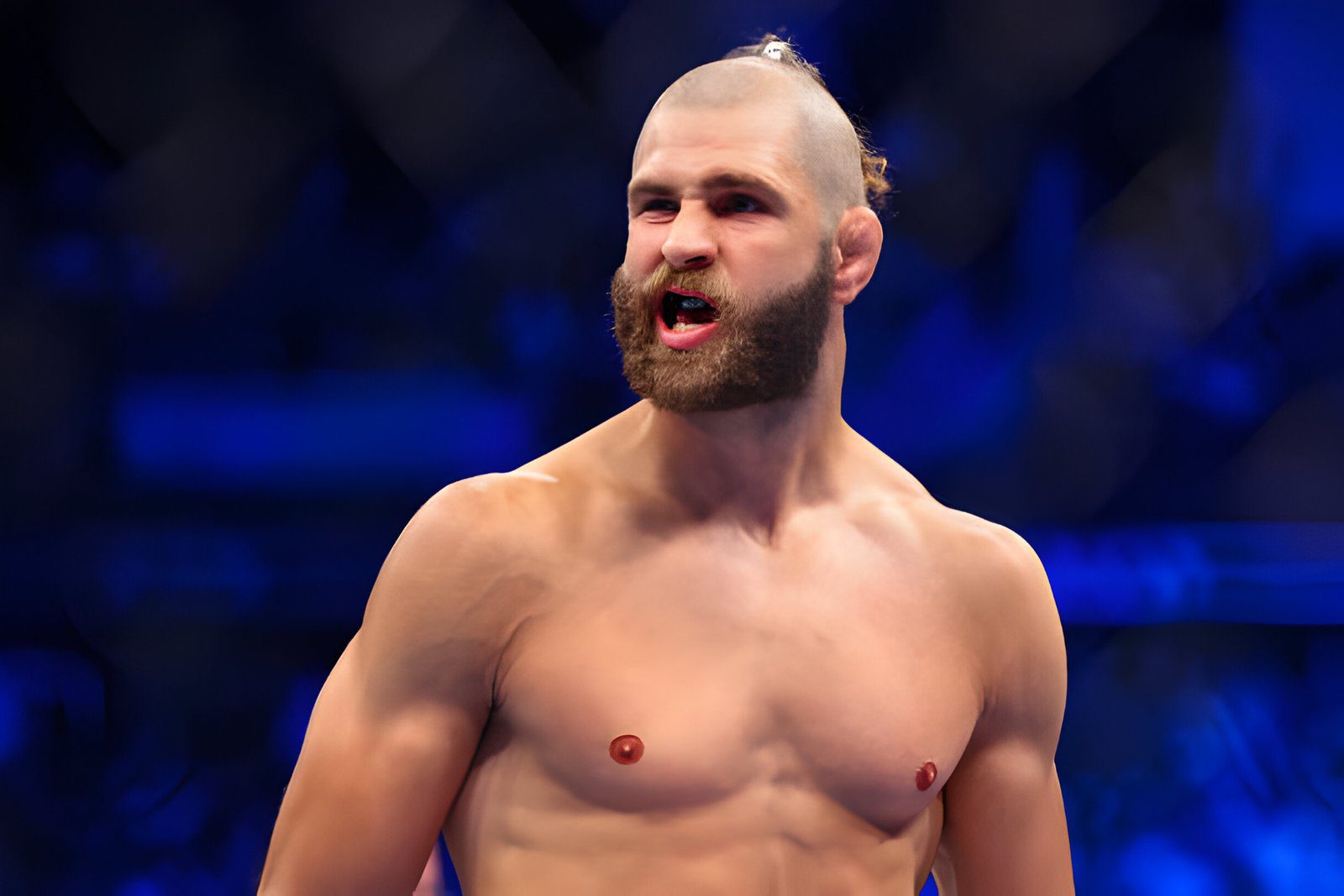 Jiri Prochazka lại khoe bài tập "cực dị" cho UFC 300