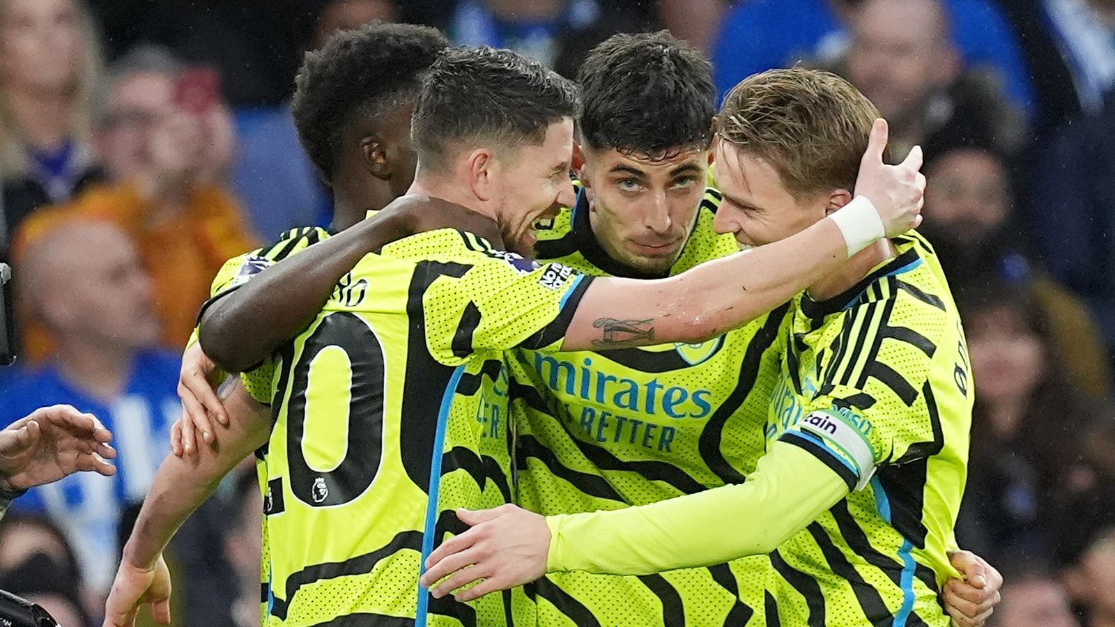 Bảng xếp hạng Ngoại hạng Anh mới nhất: Arsenal chiếm ngôi đầu