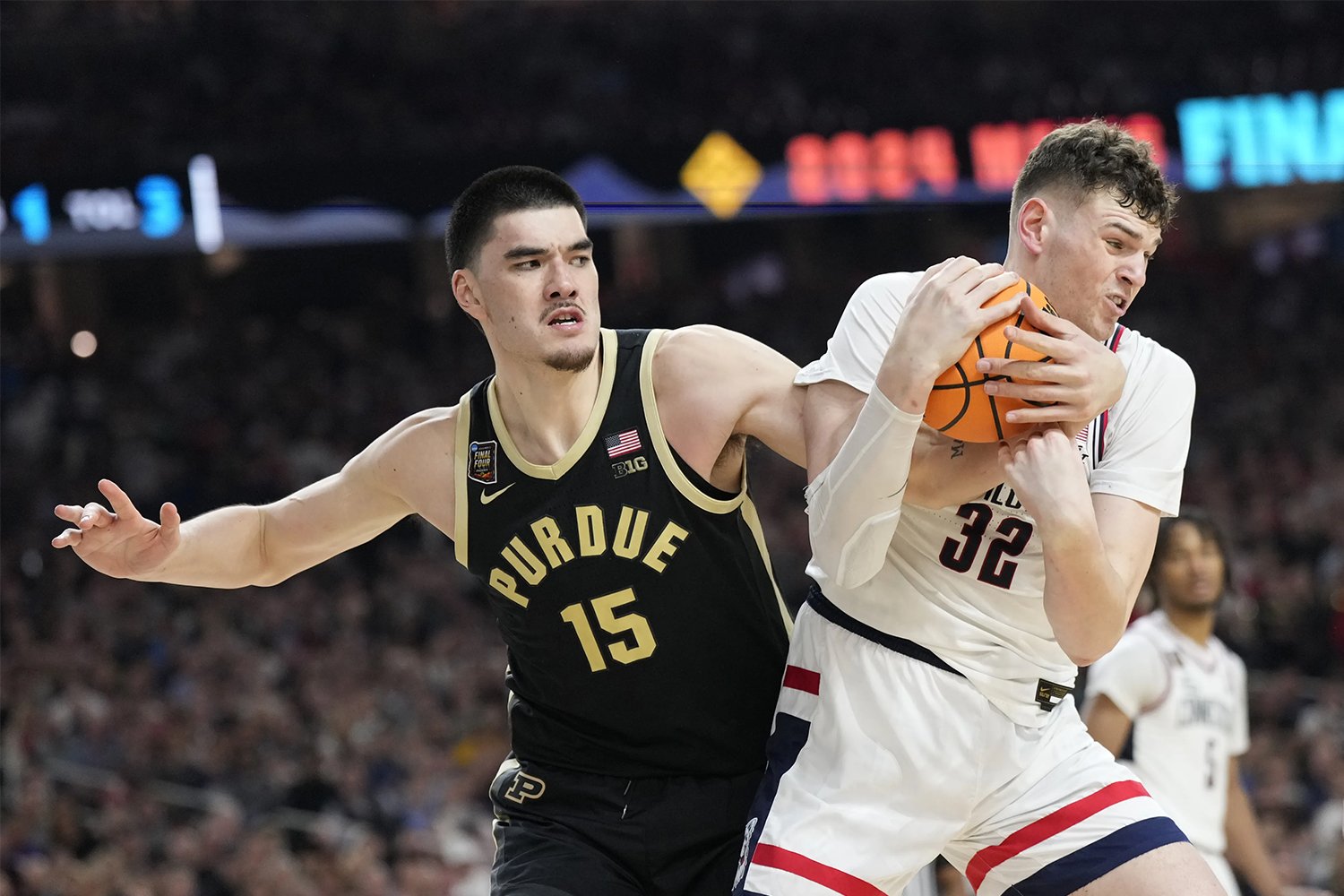 UConn huỷ diệt Purdue cùng “quái vật" Zach Edey, lên ngôi vô địch NCAA March Madness 2024