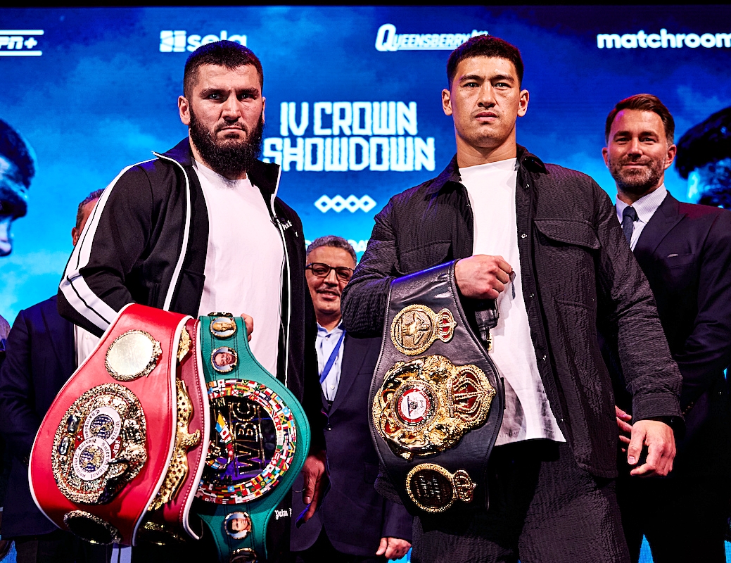 Nóng: Artur Betebiev - Dmitry Bivol chốt kèo thống nhất đai kinh điển, Deontay Wilder so găng Zhang Zhilei