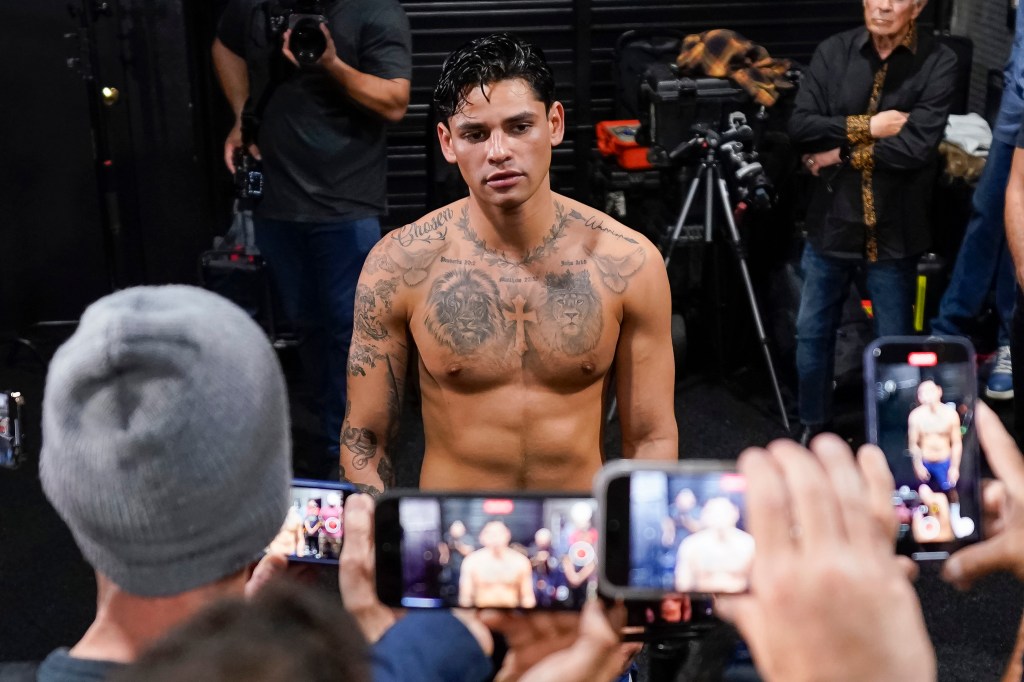 Ryan Garcia được yêu cầu kiểm tra tâm thần vì hành động "điên loạn"