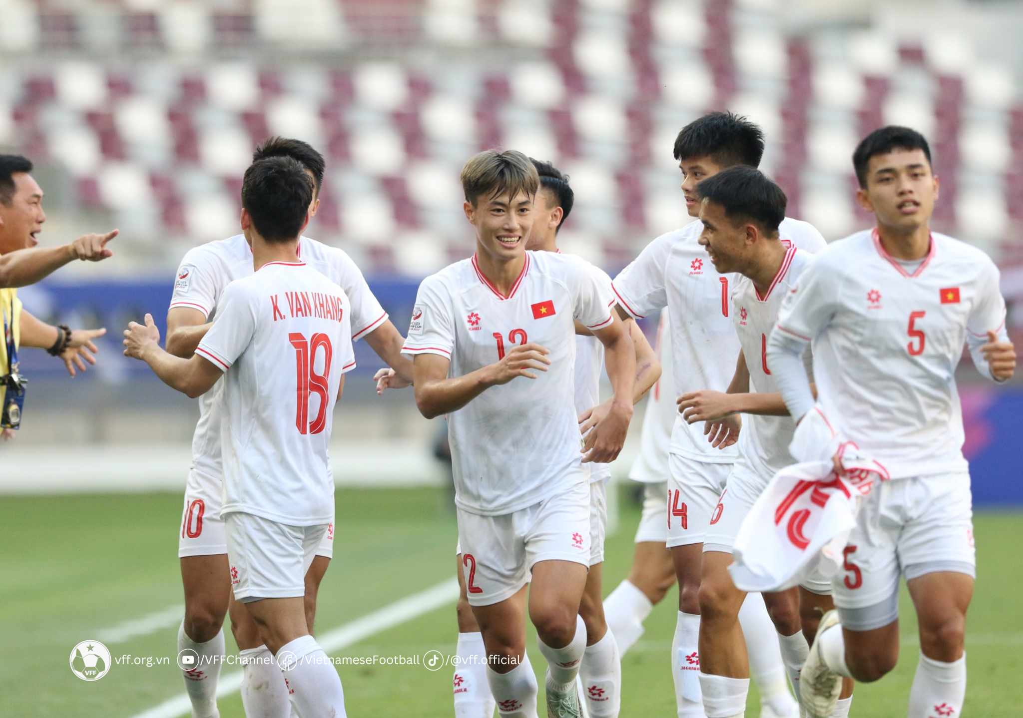 Kết quả U23 Việt Nam 2-0 U23 Malaysia: Chạm một tay vào tứ kết Kết quả U23 Việt Nam 2-0 U23 Malaysia: Chạm một tay vào tứ kết