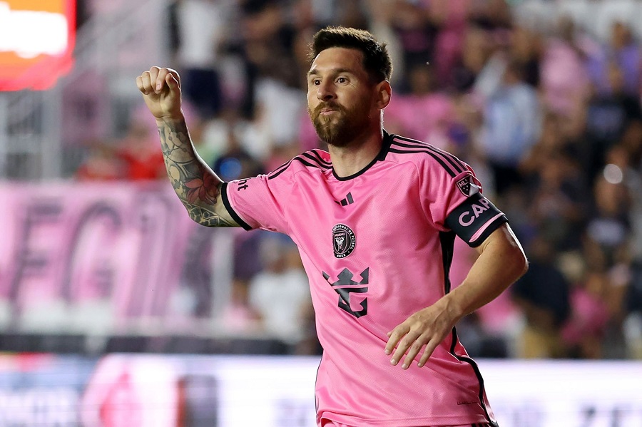 Messi thu hẹp khoảng cách với Ronaldo trong danh sách vua phá lưới mọi thời đại