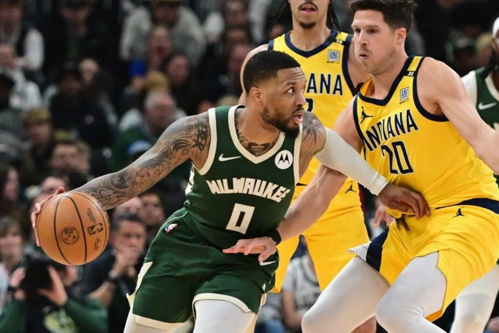 Trận đấu kỳ lạ của Damian Lillard giúp Milwaukee Bucks có chiến thắng Playoffs đầu tay Trận đấu kỳ lạ của Damian Lillard giúp Milwaukee Bucks có chiến thắng Playoffs đầu tay