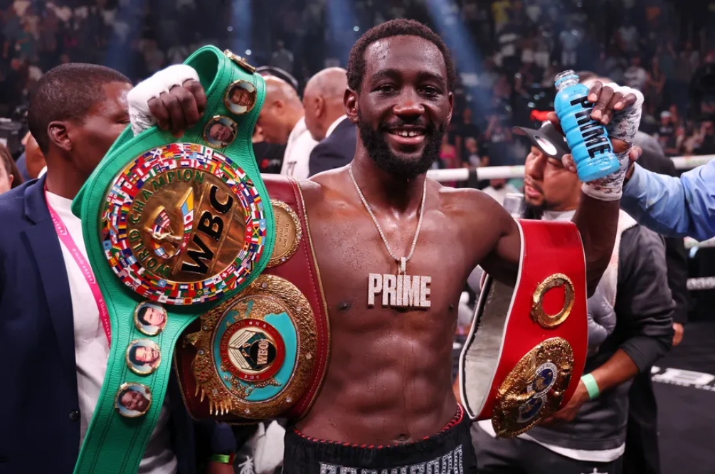 Terence Crawford "lẳng lặng" lên tranh đai hạng dưới trung với đối thủ bất bại