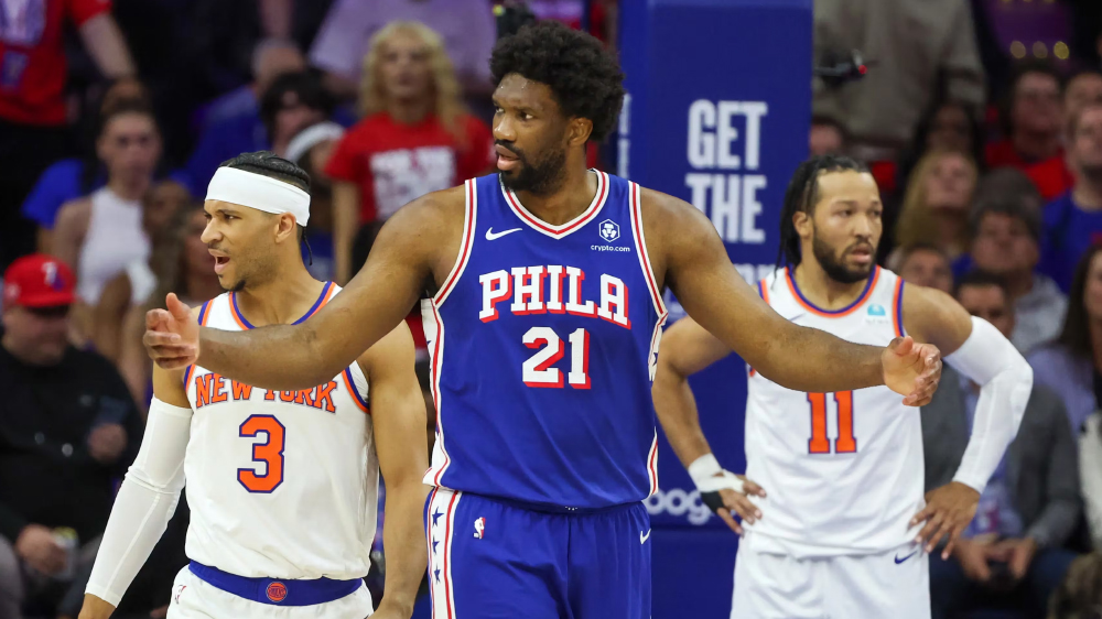 May mắn không bị truất quyền thi đấu, Joel Embiid ghi 50 điểm hạ gục Knicks trên sân nhà tại Game 3