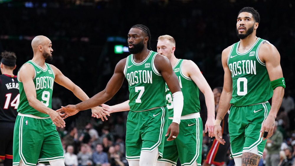 Kiến tr&uacute;c sư trưởng của Boston Celtics, đội h&igrave;nh số 1 NBA đoạt danh hiệu Executive of The Year