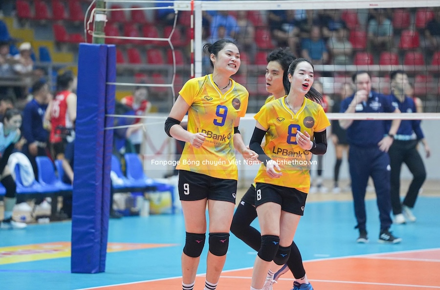 LP Bank Ninh Bình tiếp tục đặt niềm tin vào Nguyễn Thị Uyên, sẵn sàng cho cúp VTV9 Bình Điền LP Bank Ninh Bình tiếp tục đặt niềm tin vào Nguyễn Thị Uyên, sẵn sàng cho cúp VTV9 Bình Điền