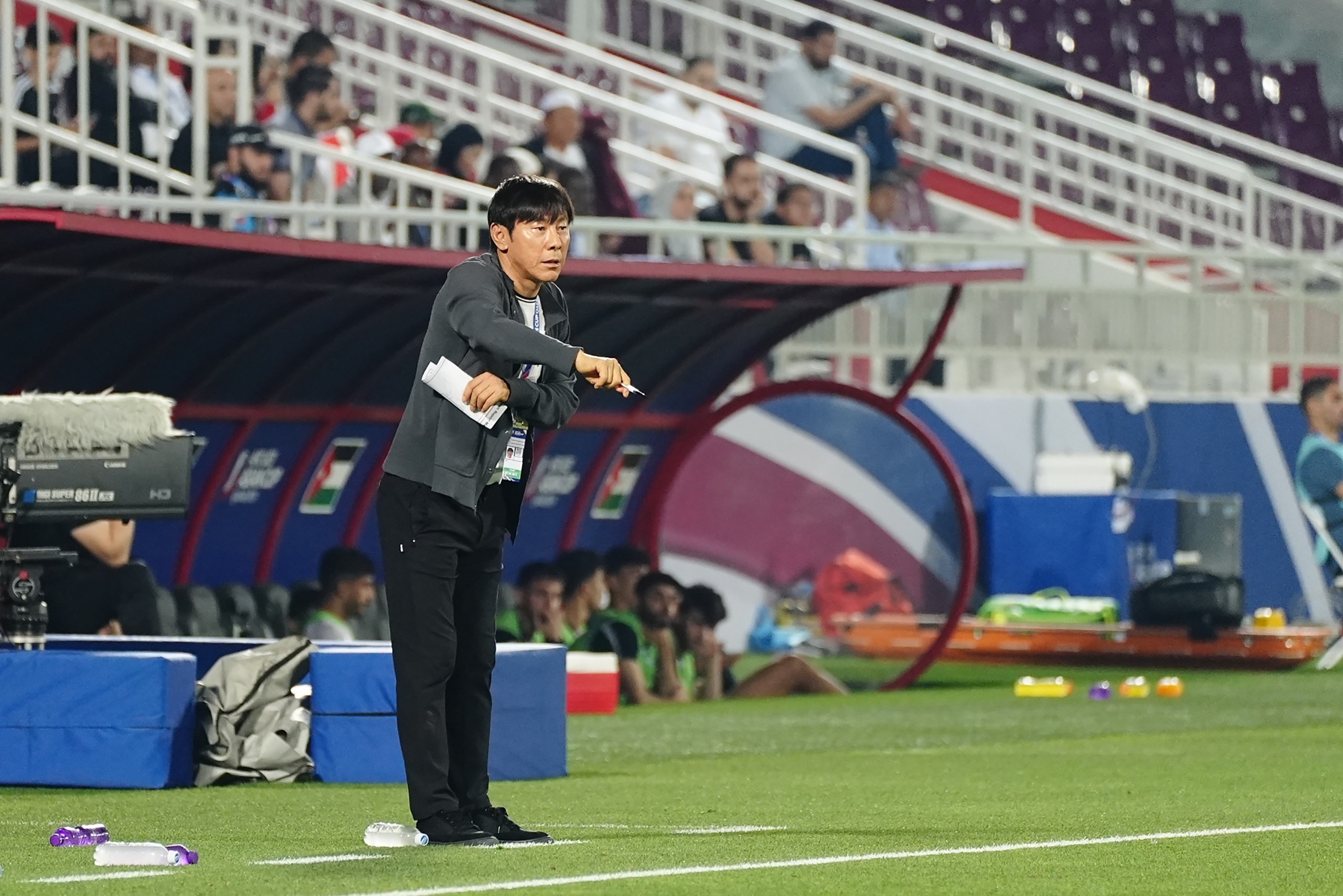 Mất hai ngôi sao nhập tịch, HLV Shin Tae Yong ca thán: “Quá khó cho U23 Indonesia”