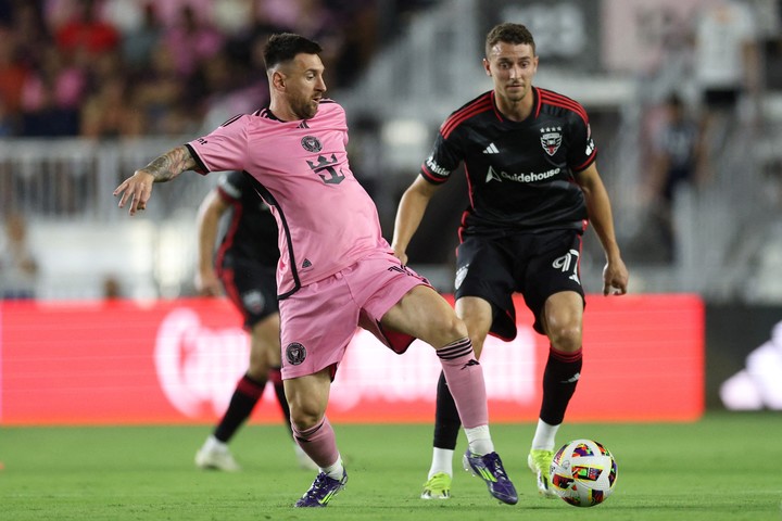 Trực tiếp Inter Miami vs DC United: Đội bóng của Messi ghi bàn ở phút bù giờ