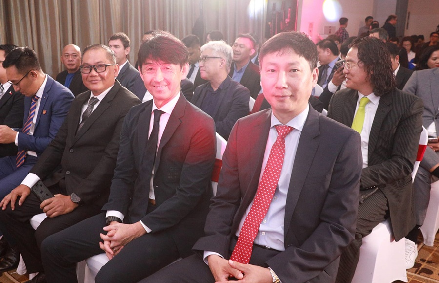 HLV Kim Sang Sik tự tin Việt Nam sẽ vô địch AFF Cup 2024 HLV Kim Sang Sik tự tin Việt Nam sẽ vô địch AFF Cup 2024