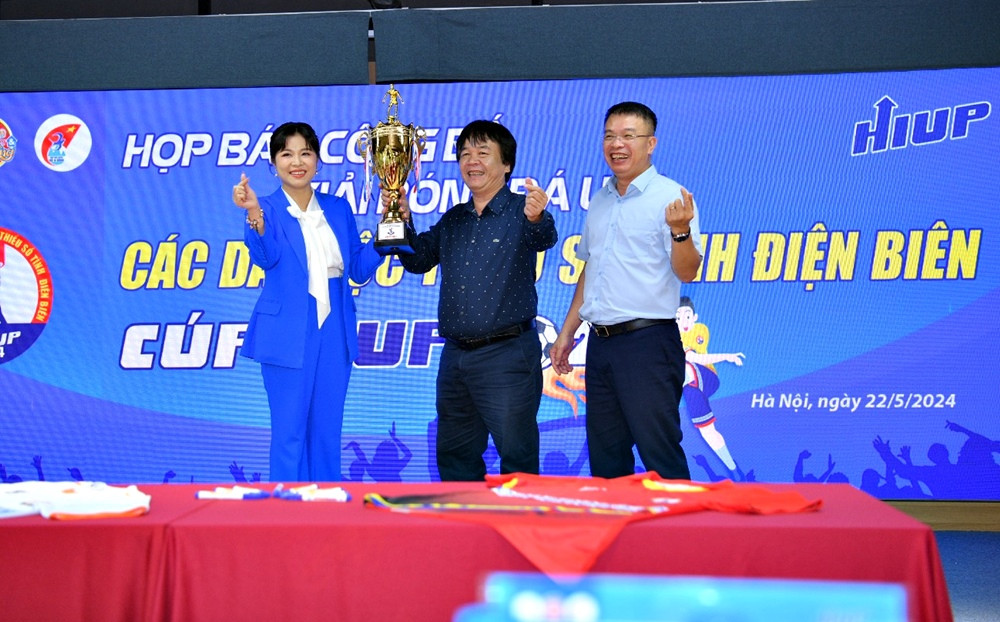 9 đội bóng tranh tài tại giải bóng đá U15 các dân tộc thiểu số Điện Biên