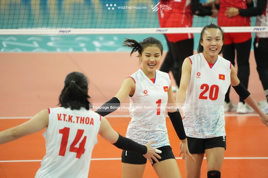 Nhấn chìm Indonesia, đội tuyển bóng chuyền nữ Việt Nam vững tin bước vào Bán kết AVC Challenge Cup