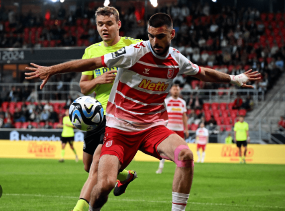 Nhận định, soi kèo Wehen Wiesbaden vs Jahn Regensburg: Cơ hội trụ hạng