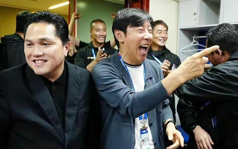 HLV Shin Tae Yong liên tục “tung đòn gió” vì Indonesia sợ Việt Nam?
