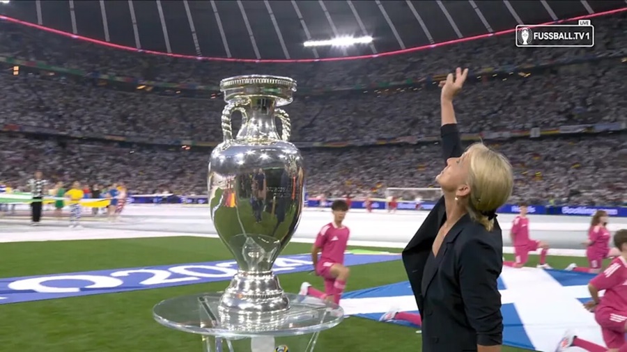 Đằng sau thắng lợi tưng bừng của Đức ở Euro 2024: Khoảnh khắc xúc động về Franz Beckenbauer