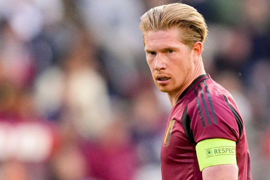 Kevin De Bruyne nổi giận khó tin với phóng viên sau trận thua sốc của Bỉ