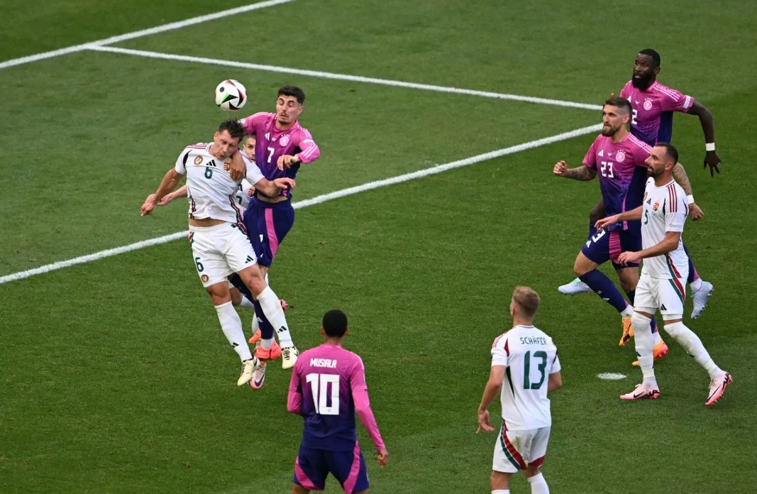 Tại sao Antonio Rudiger nổi giận với Kai Havertz ở trận gặp Hungary