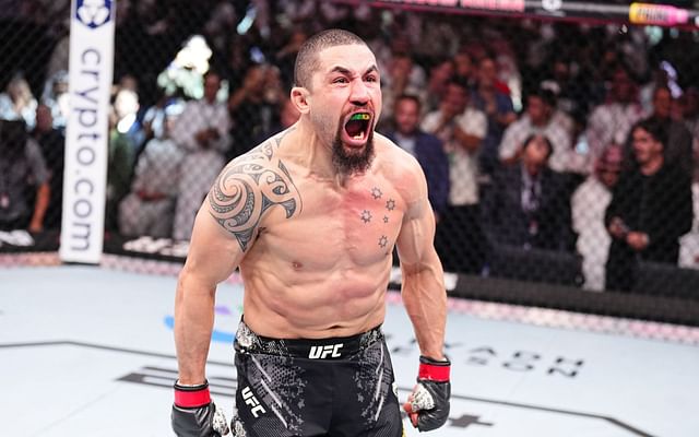 Robert Whittaker muốn dự bị ở UFC 305, phục hận Dricus Du Plessis