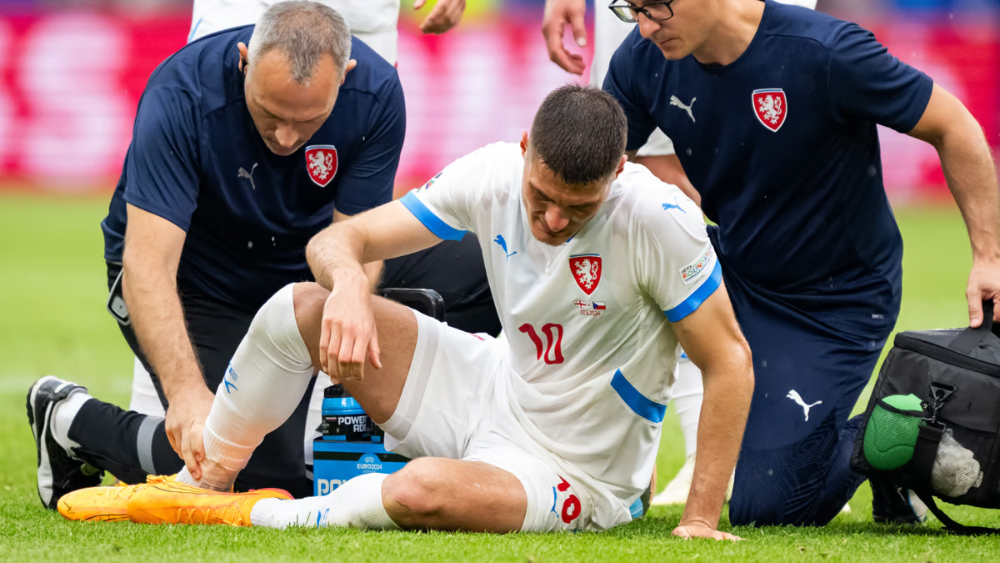 Người về nhì vua phá lưới EURO sẽ vắng mặt trận CH Séc vs Thổ Nhĩ Kỳ?