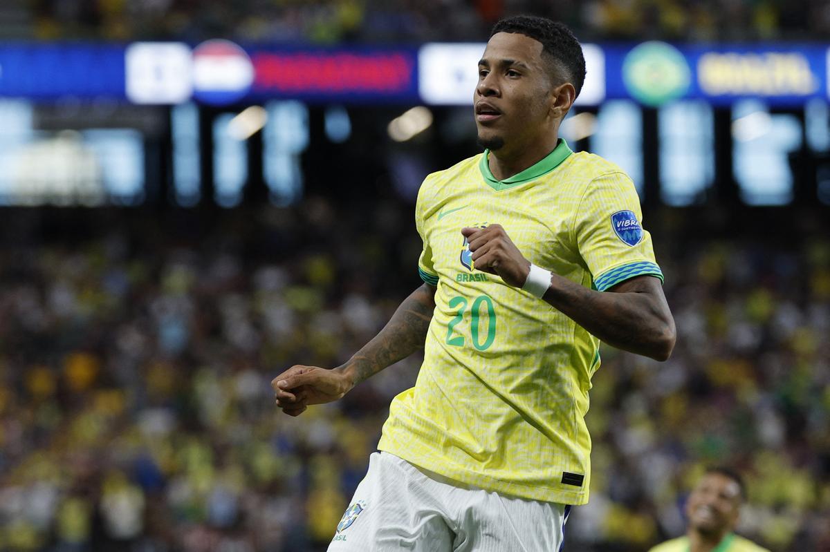 Thần đồng 20 tuổi Savinho vừa ghi bàn đầu tiên cho Brazil là ai? Thần đồng 20 tuổi Savinho vừa ghi bàn đầu tiên cho Brazil là ai?
