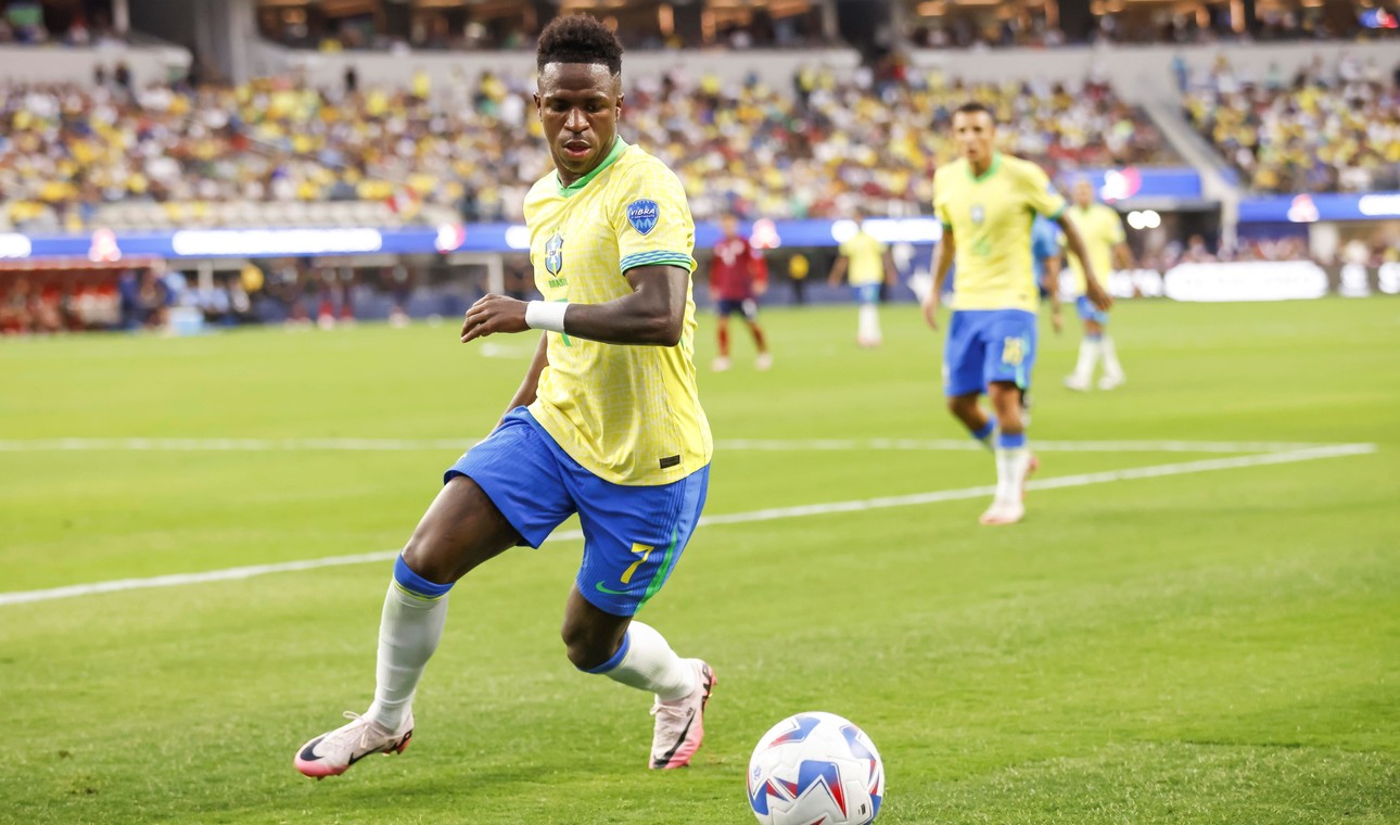Đội hình ra sân Brazil vs Paraguay: Savio xuất hiện trên hàng công