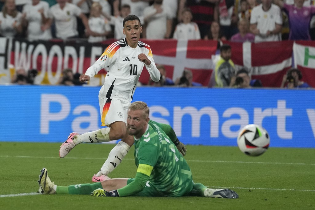 Jamal Musiala: Tài năng người Anh nuôi dưỡng sắp thành "Cầu thủ Đức hay nhất Euro 2024"