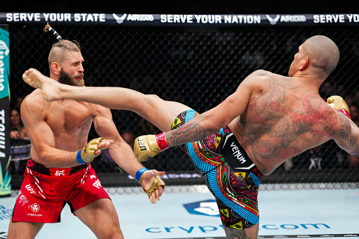UFC 303: Alex Pereira "ru ngủ" Jiri Prochazka, Dana White hết lời tán dương