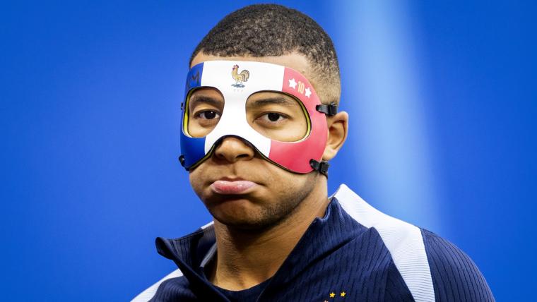 Mbappe lo sợ "hàng xóm" Bỉ tấn công vào chiếc mũi chưa hết đau