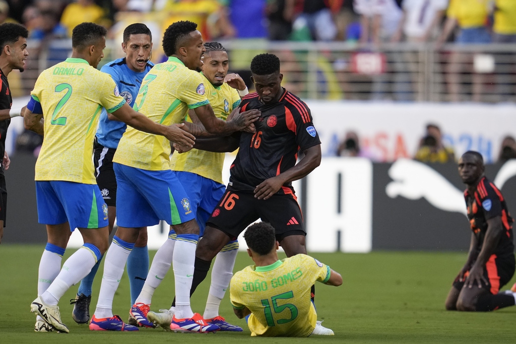 Brazil gặp Uruguay ở tứ kết, có khả năng tranh vô địch với Argentina nhờ thể thức lạ