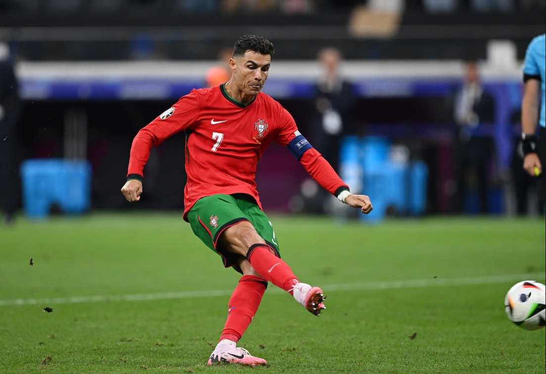 Ronaldo có thể bị phạt vì dùng Ronaldo có thể bị phạt vì dùng