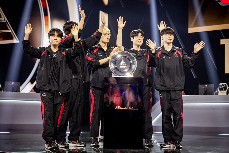 T1 trở th&agrave;nh nh&agrave; v&ocirc; địch đầu ti&ecirc;n của Esports World Cup LMHT, Faker gi&agrave;nh MVP với Yasuo