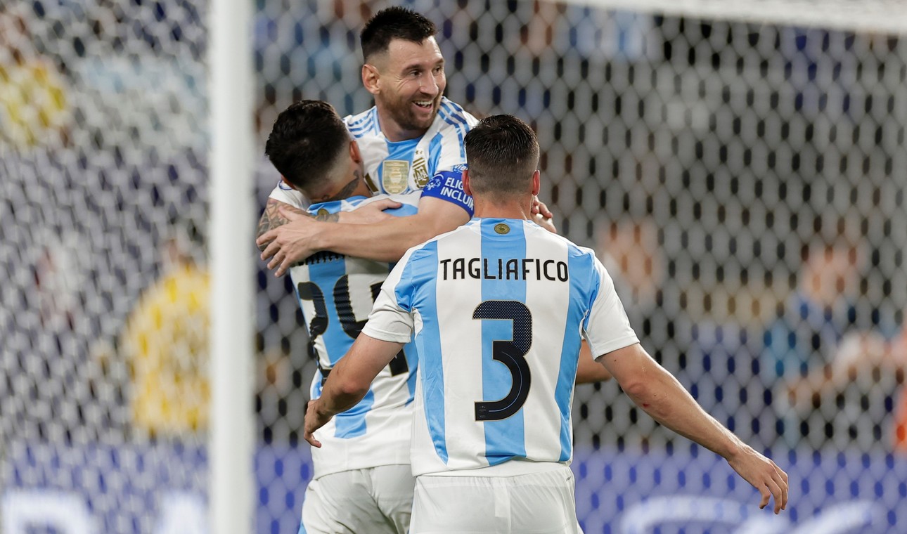 Tuyển Argentina chơi 4 trận chung kết trong 1100 ngày Tuyển Argentina chơi 4 trận chung kết trong 1100 ngày