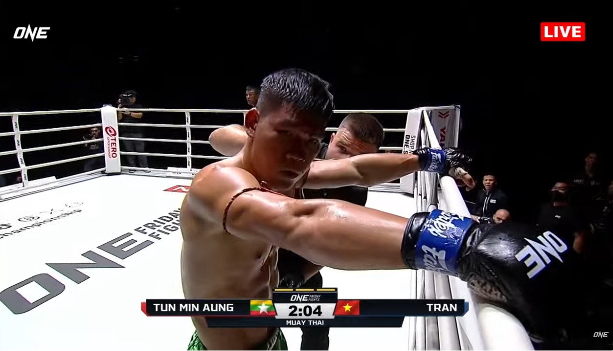 Trần Quốc Tuấn thất thủ trước tài năng trẻ Myanmar tại ONE Championship