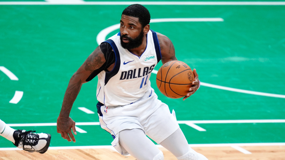 Kyrie Irving gãy xương bàn tay, phải lên bàn mổ giữa mùa hè