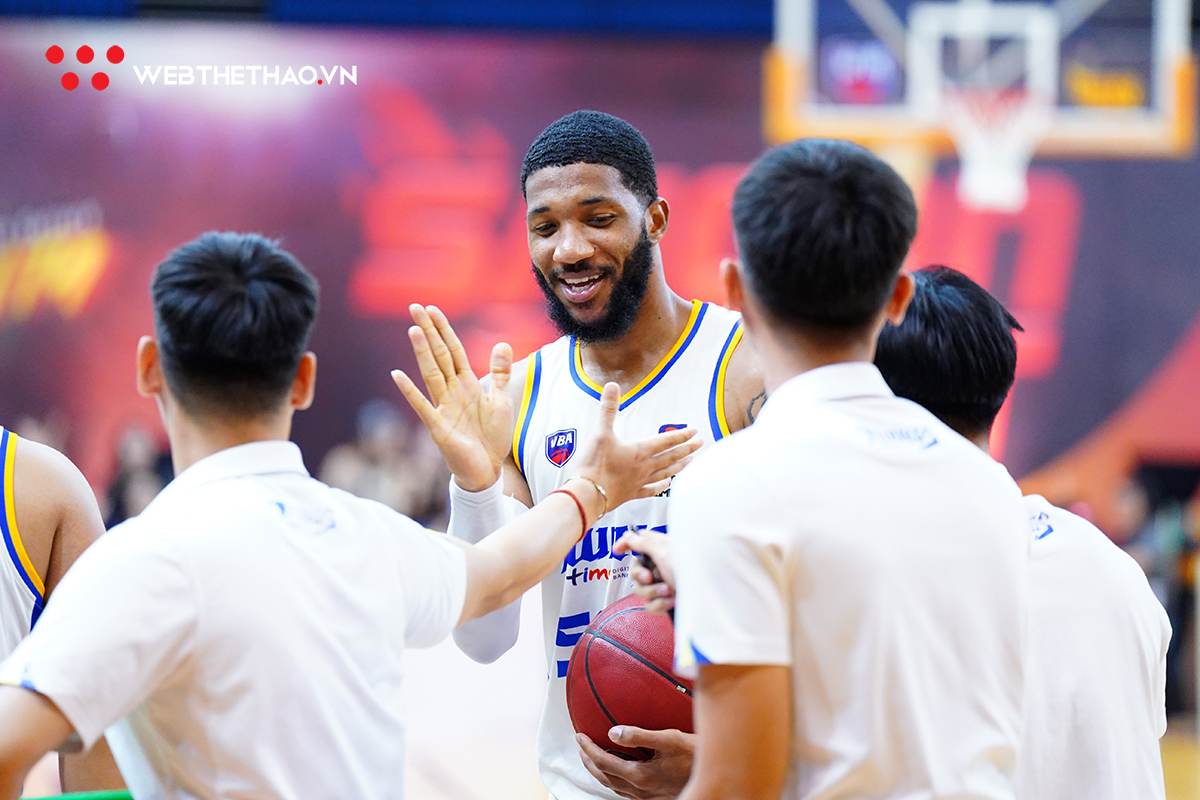 Hạ gục Saigon Heat ngay tại CIS, Ho Chi Minh City Wings ngắt mạch thua kéo dài 3 tuần