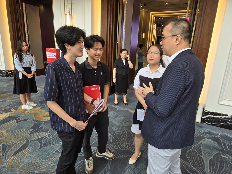 Sinh viên Lào, Campuchia háo hức chờ đón giải chạy đặc biệt Viettel Marathon 2024