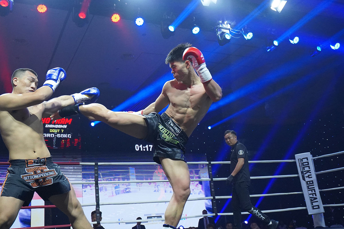 Nhà vô địch SEA Games đụng "đối cứng", thắng nhọc nhằn tại MAX FC 29