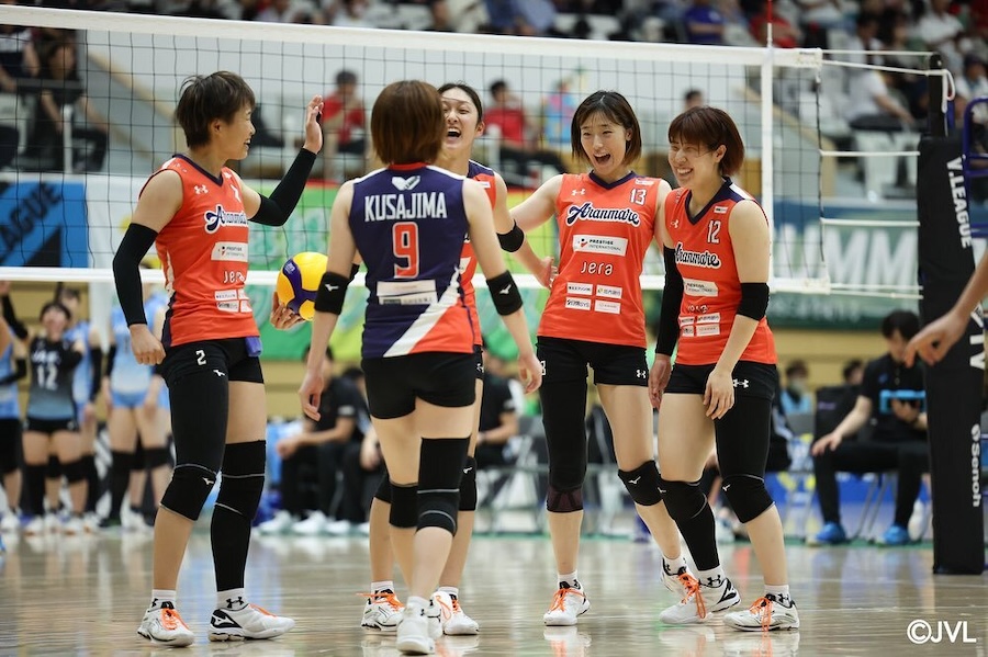 Các CLB bóng chuyền đặt chân đến Việt Nam sẵn sàng cho VTV Cup 2024 Các CLB bóng chuyền đặt chân đến Việt Nam sẵn sàng cho VTV Cup 2024