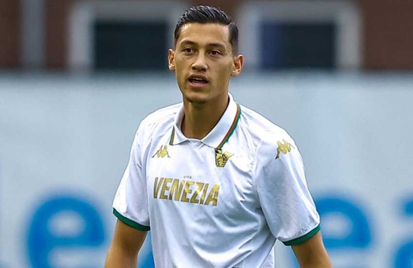 Ra sân ở Serie A, hậu vệ gốc Hà Lan đi vào lịch sử bóng đá Indonesia