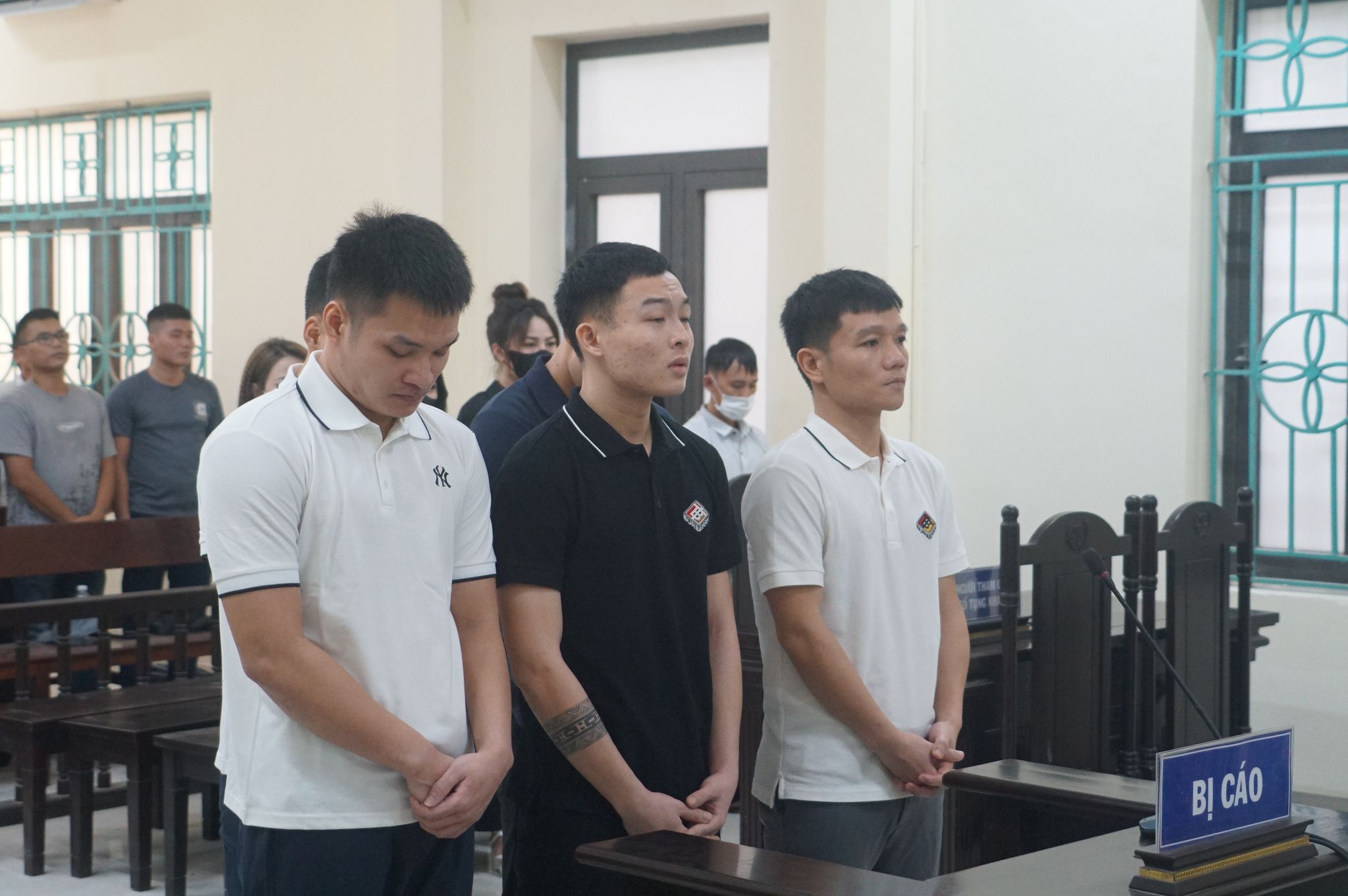 5 cựu cầu thủ Hà Tĩnh bị phạt 21 năm tù vì sử dụng ma túy