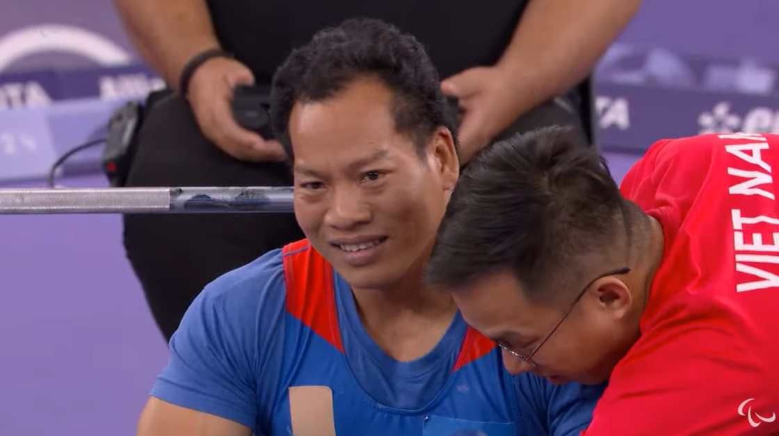 Đô cử Lê Văn Công giành HCĐ ở Paralympic 2024 Đô cử Lê Văn Công giành HCĐ ở Paralympic 2024