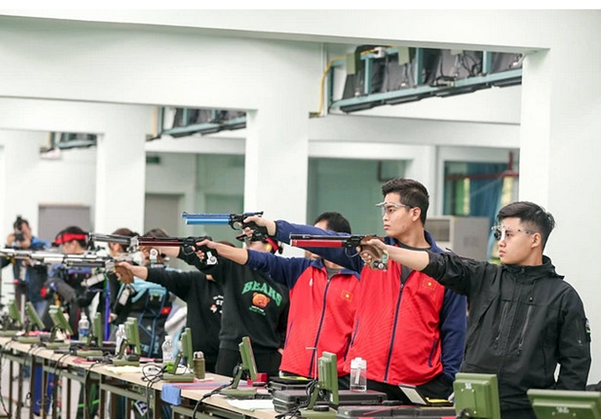 Phạm Quang Huy v&agrave; L&ecirc; Thị Mộng Tuyền 