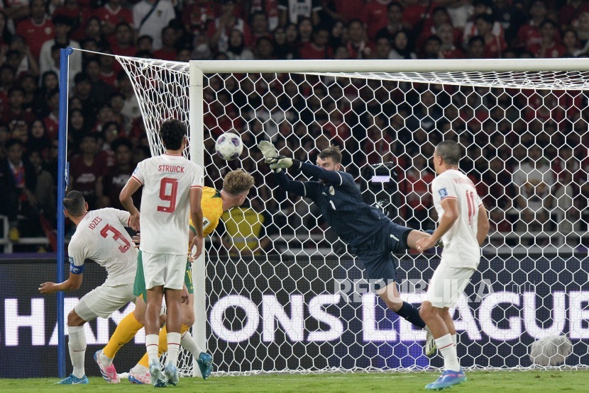 Indonesia gây sốc trước Australia, Trung Quốc thua đau phút 90+2