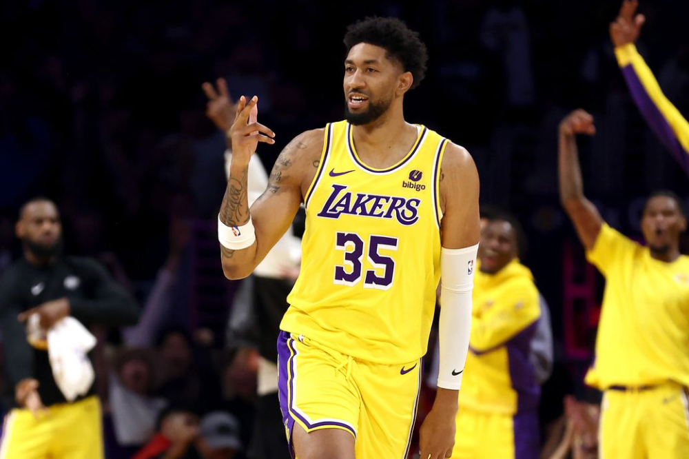 Chưa đấu đã thiệt quân, Los Angeles Lakers mất bigman quan trọng giai đoạn đầu mùa giải Chưa đấu đã thiệt quân, Los Angeles Lakers mất bigman quan trọng giai đoạn đầu mùa giải