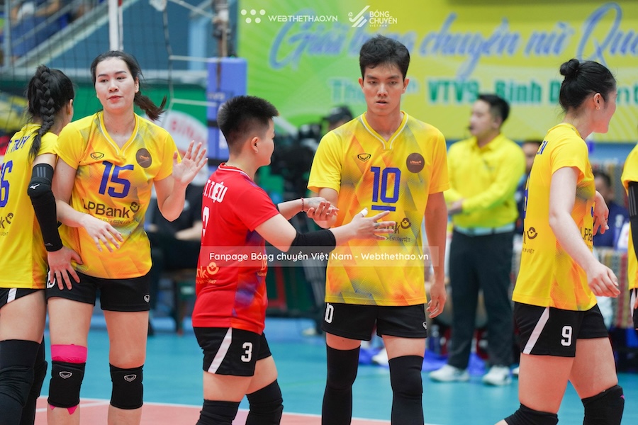 Lịch thi đấu giải bóng chuyền AVC Club 2024: Chờ màn trình diễn LP Bank Ninh Bình và HCĐG Lịch thi đấu giải bóng chuyền AVC Club 2024: Chờ màn trình diễn LP Bank Ninh Bình và HCĐG