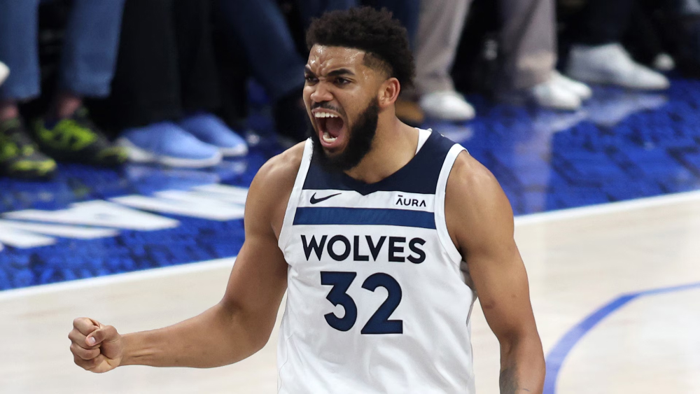 Chuyển nhượng NBA: Bom tấn Karl-Anthony Towns nổ ngay trước m&ugrave;a giải, người trong cuộc bị sốc