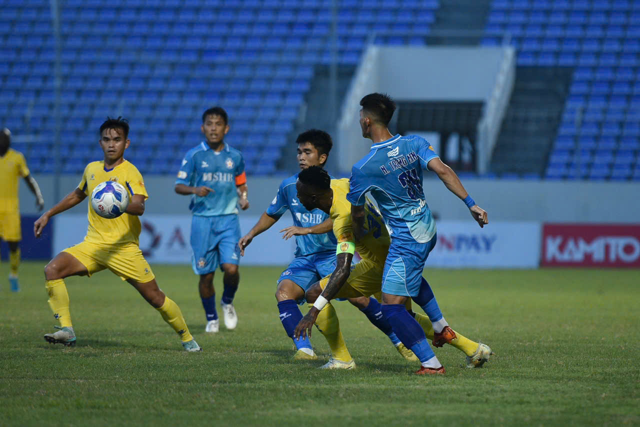 Tân binh Đà Nẵng khởi đầu tệ khi trở lại V.League