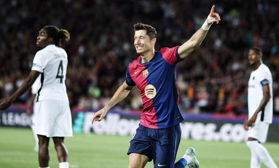 Lewandowski sánh ngang Messi và hơn Ronaldo về tỷ lệ ghi bàn ở Champions League