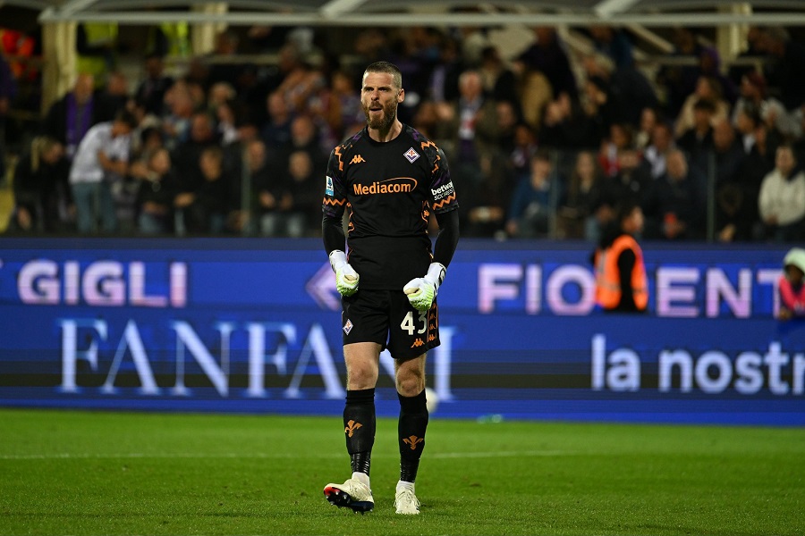 De Gea trở thành hiện tượng trên chấm phạt đền, hạ gục AC Milan